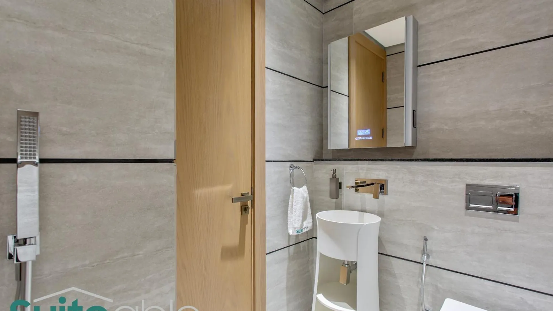 Urban Retreat Studio In The Autograph Jvc Dubai